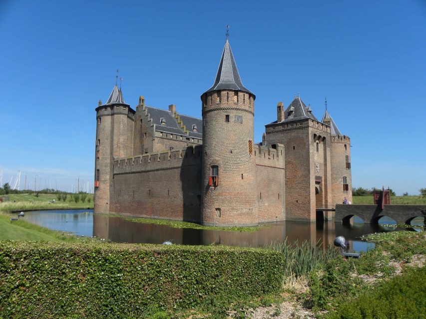 From Amsterdam: Amsterdam Castle Muiderslot Private Tour - Castle Experience