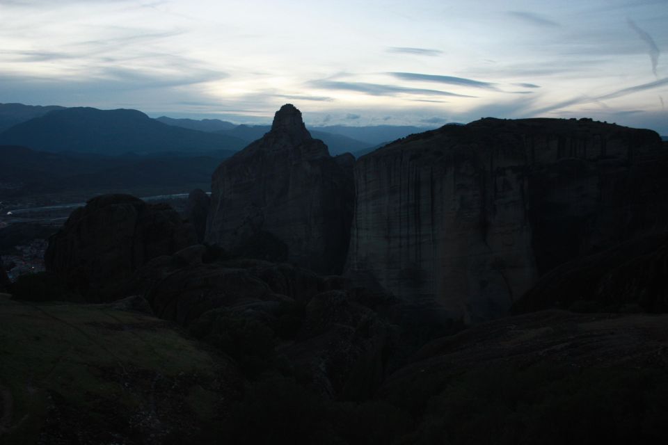 From Ioannina Sunset Tour to Meteora Rocks & Monasteries - Itinerary Highlights