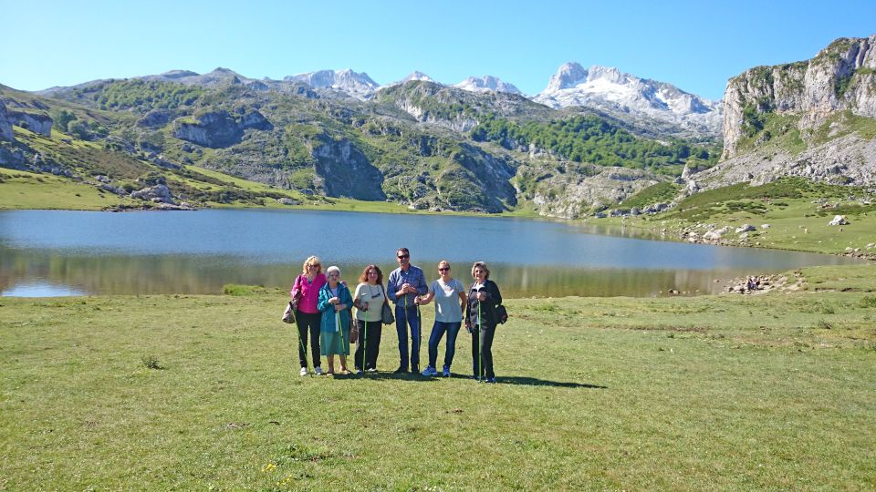 From Oviedo: Covadonga Lakes Day Tour With Guided Hike - Itinerary Highlights