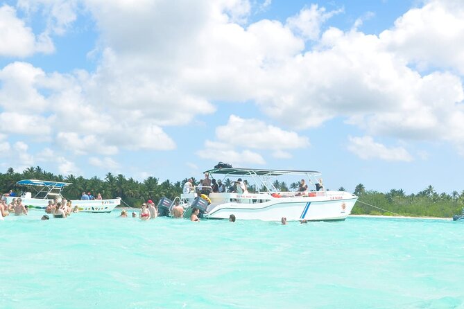 Full Day Tour to Saona Island by Catamaran From Cabeza De Toro - Meeting and Pickup