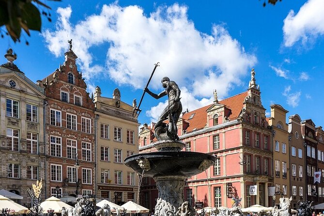 Gdansk and Malbork Castle Small Group Tour From Warsaw With Lunch - Guided Castle Tour