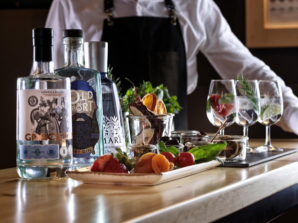 Gin Tasting Experience in Athens - Location and Accessibility