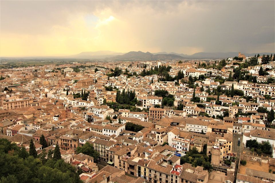 Granada: Albaicín and Sacromonte Guided Sunset Walking Tour - Booking Information