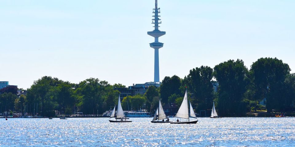 Hamburg: Self-Guided Walking or Bike Tour Around the Alster - Discovering the Alster