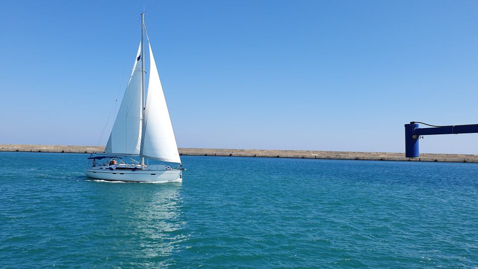 Heraklion: Sailing to Dia Island With Lunch on Bavaria 51 - Exploring Dia Island