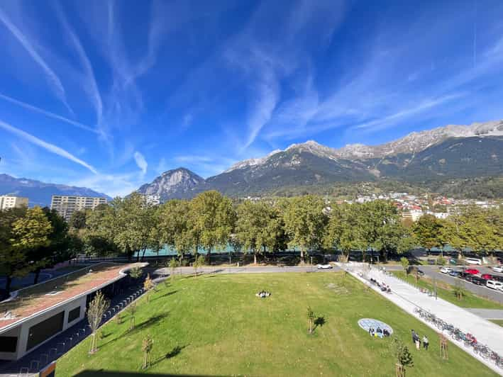 Innsbruck: Art Class With a View - Art Instruction Approach