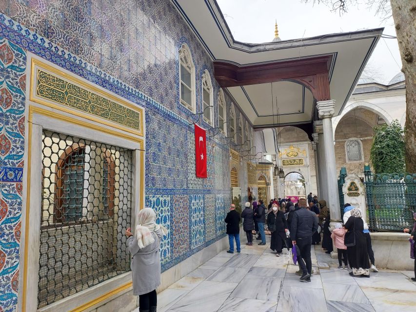 Istanbul: Private Islamic Sahaba Tour in Istanbul - Panoramic Views at Pierre Lotti Hill