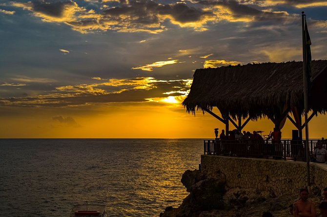 Jamaica Sunset at Ricks Cafe Private Tour With Transfer - Inclusions and Pickup Details