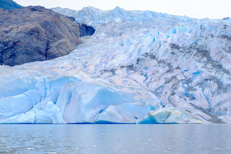 Juneau: Mendenhall Lake Canoe Tour - Key Features