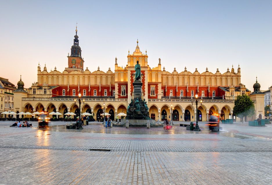 Krakow Old Town and Cloth Hall Private Guided Tour - Highlights of the Tour