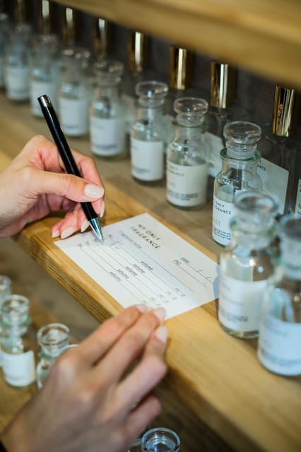 Kyoto:Experience Creating One-Of-A-Kind Special Fragrances - Fragrance Consultation With Experts