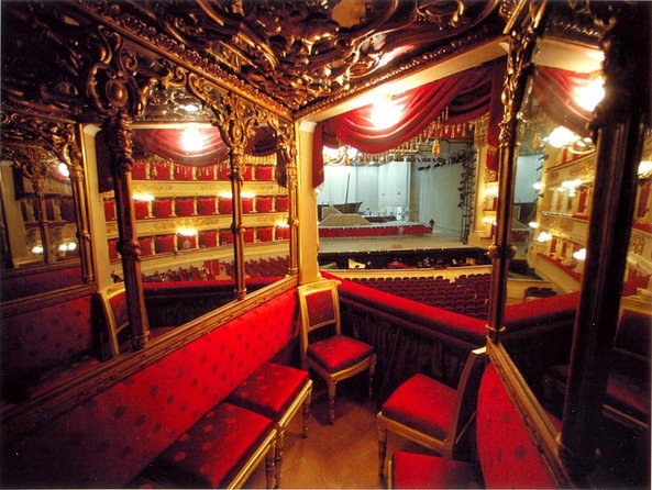 La Scala Theatre and Museum Tour in Milan With Private Guide - Tour Details and Inclusions