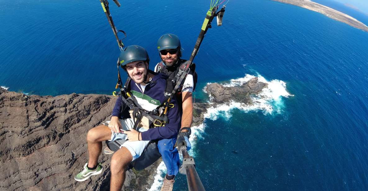 Lanzarote: Tandem Paragliding Flight Over Lanzarote - Paragliding Flight Experience