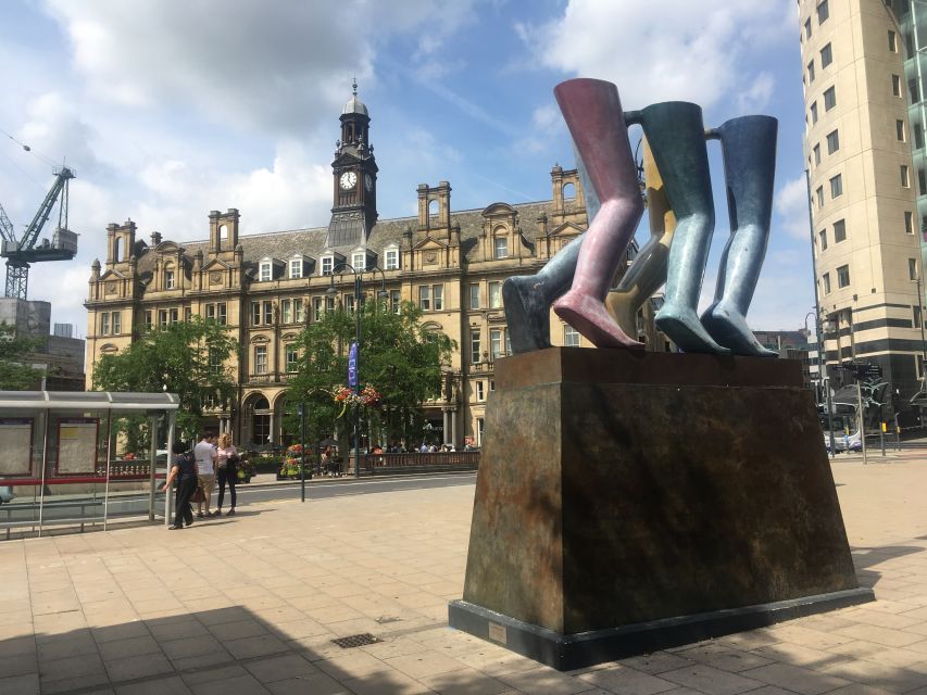 Leeds: 2-Hour Highlights Walking Tour - Wools Contribution to Prosperity