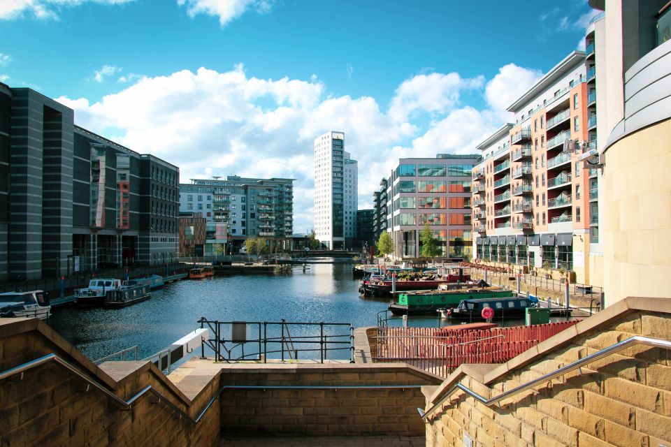 Leeds: Daily Guided City Center Walking Tour (10:30am) - Highlights of the Tour