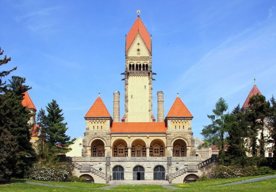 Leipzig: Guided Tour of the Southern Cemetery - Cemetery Significance