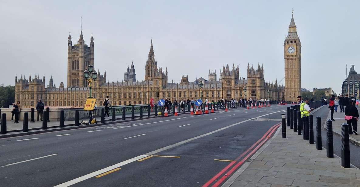 London by Taxi: Highlights Tour in a Real London Black Cab. - Accessibility and Languages