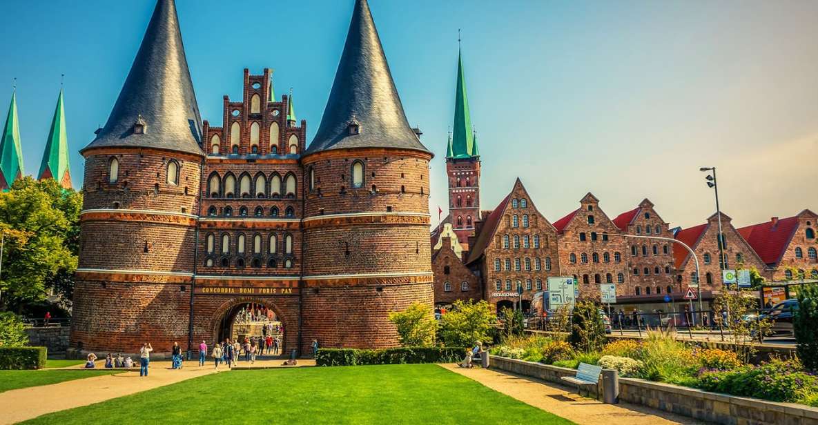 Lübeck: Self-Guided Walking Tour and Scavenger Hunt - Highlights of the Experience