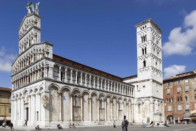 Lucca: Self-Guided Tour by Bike With MAP - Meeting Point for Pickup