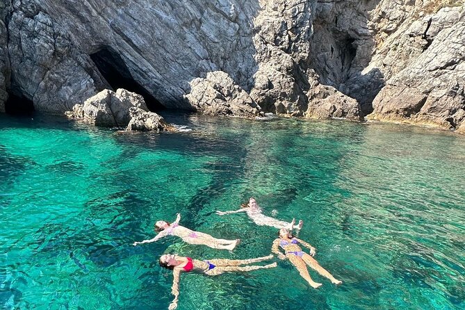 LUXURY SHARED Speedboat Tour to BLUE CAVE - Meeting and Pickup