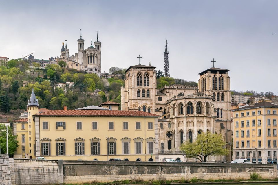 Lyon: Private Architecture Tour With a Local Expert - Palais De La Bourse De Lyon