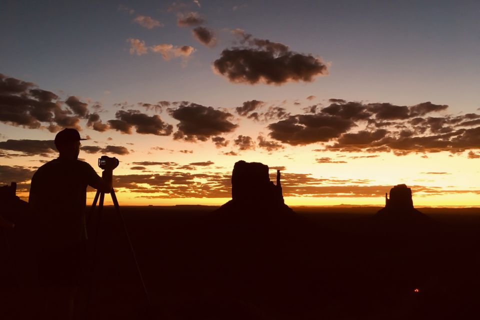 Monument Valley: Sunset Tour With Navajo Guide - Itinerary and Highlights