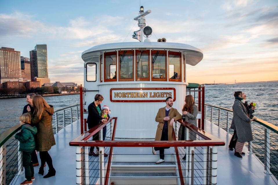 New York City: Weekend Holiday Brunch Cruise - Aboard a Vintage-Style Yacht