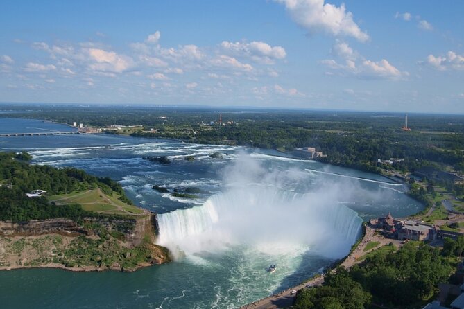 Niagara Falls Scavenger Hunt: Hunt Along Niagara Falls - Meeting and Pickup Details