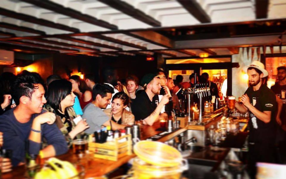 Nice: Riviera Bar Crawl Party With Free Shots and VIP Entry - Inclusions and Activities