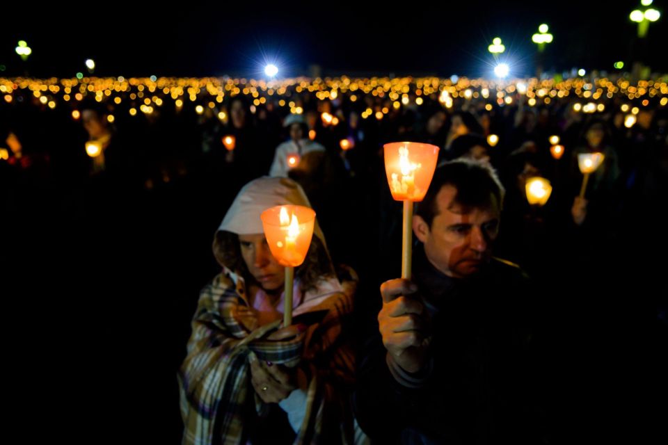 Night Trip to Fátima + Candlelight Procession - Pricing & Booking