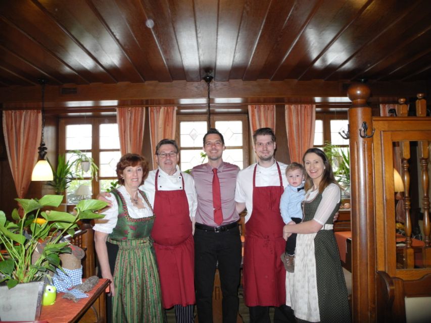 Nuremberg City Tour With Traditional Dinner & Beer - Exploring the Cathedral