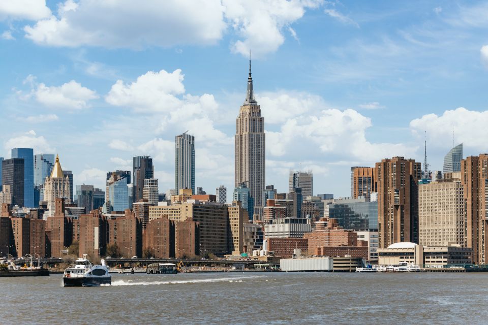 NYC: Circle Line Landmarks Cruise Skip-The-Box-Office - Experience Highlights