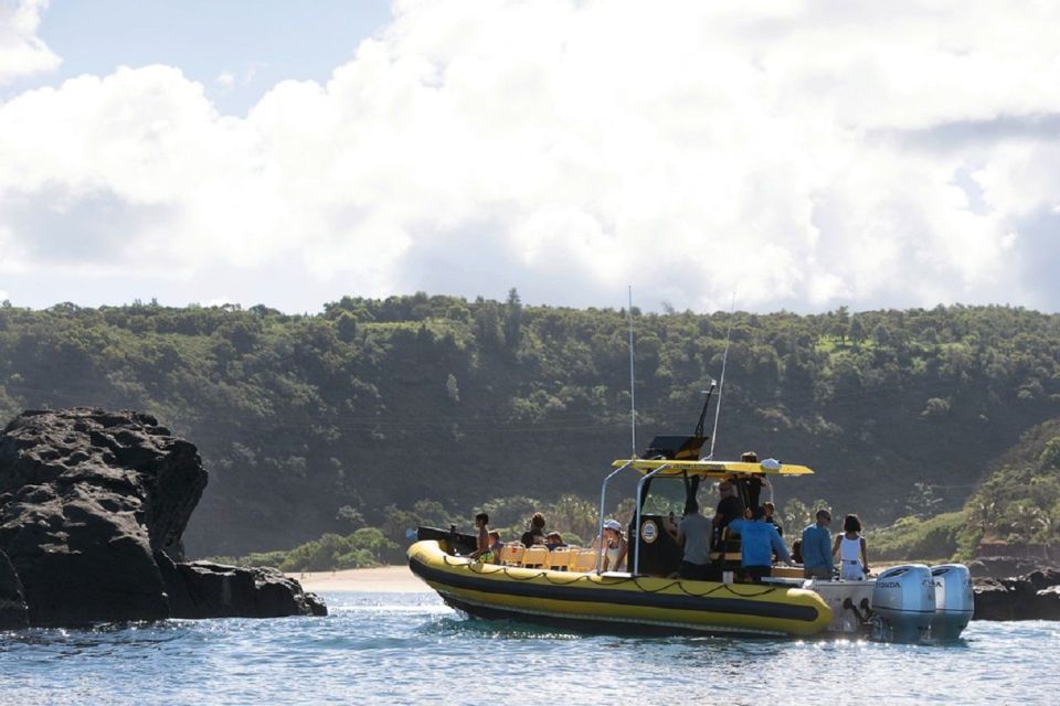 Oahu: North Shore Hale'iwa: Private Boat Charter - Snorkeling and Swimming Experiences