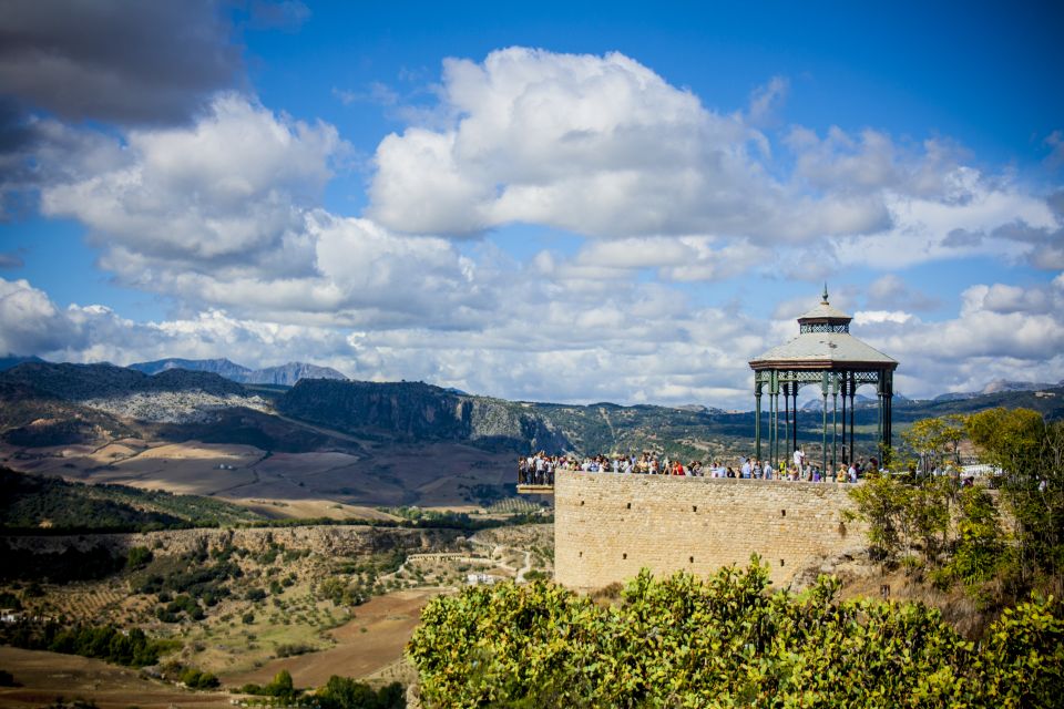 One Day Trip to Ronda From Malaga - Exploring the Old Town