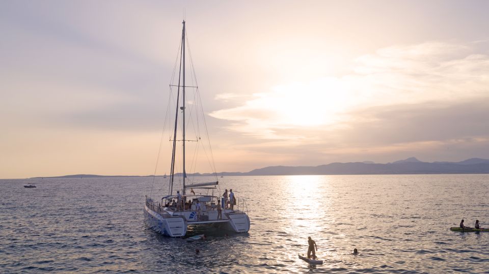 Palma De Mallorca: Deluxe Catamaran Sailing Tour With Meal - Activities and Experience