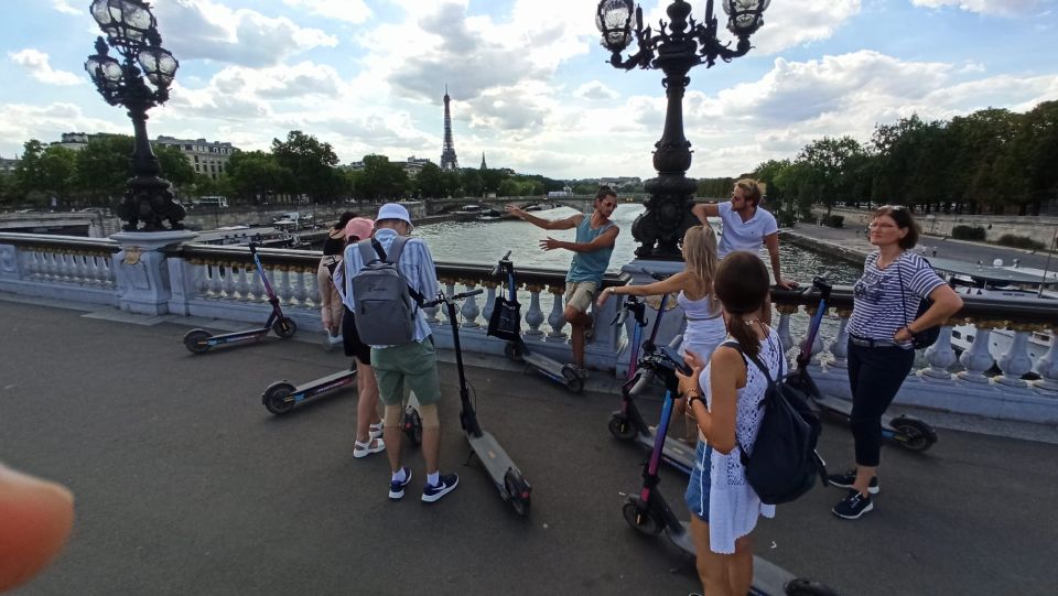 Paris: City Tour by E-Scooter With a Local Guide - Itinerary at a Glance