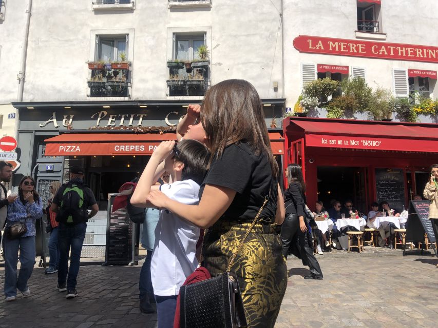 Paris: Guided Treasure Hunt Through Montmartre - Guided Treasure Hunt