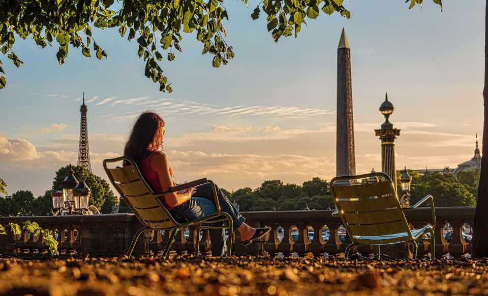 Paris: Highlights Walking Tour With an Lgbtq+ Perspective - Highlights of the Tour