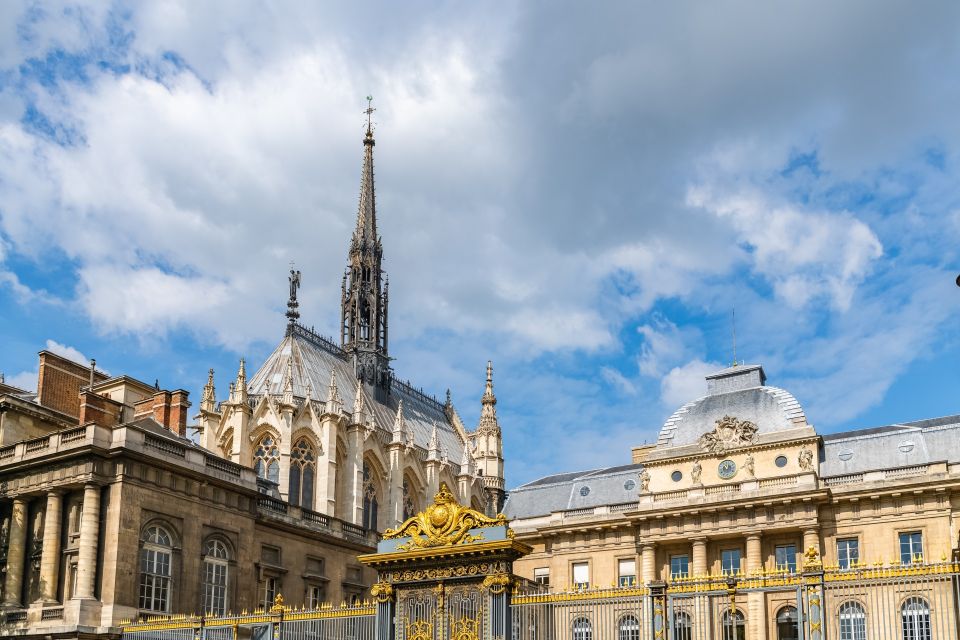 Paris: Old Town and French Food Private Tour - Discover Traditional French Flavors