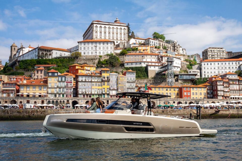 Porto: 2h Private Luxury Yacht in the Douro - Highlights of the Douro River Cruise