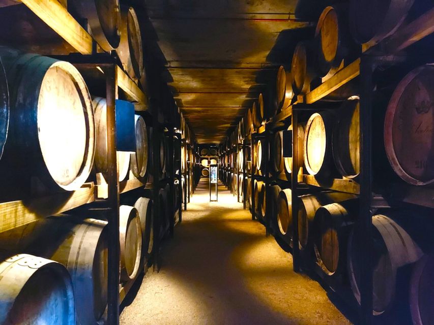 Porto: Wine Tastings (Green Wine) & Traditional Lunch - Historic Family Winery Over 150 Years