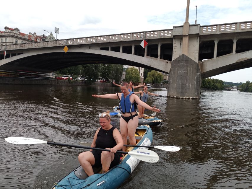 Prague: City Center Canoe Tour - Activities and Experience