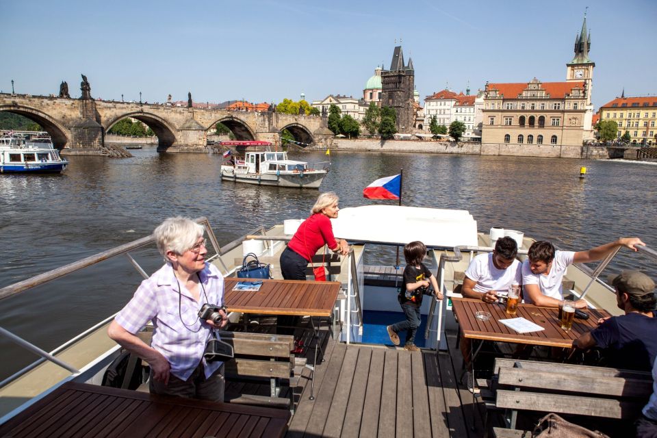 Prague Cruise: 1-Hour on the River Vltava - Cruise Features and Inclusions