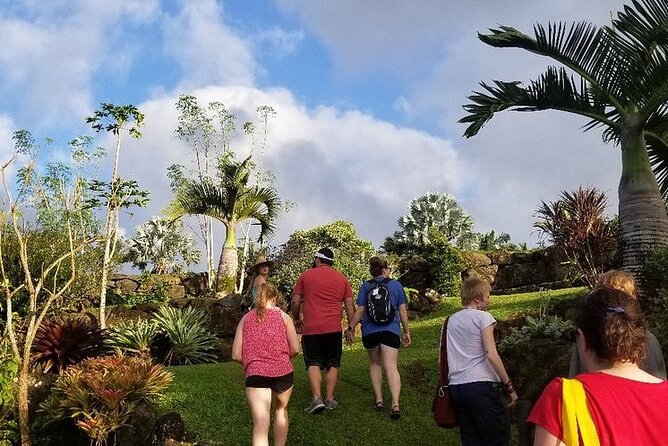 Princeville Botanical Gardens Tour and Chocolate Tasting Ticket - Fruit and Honey Tastings