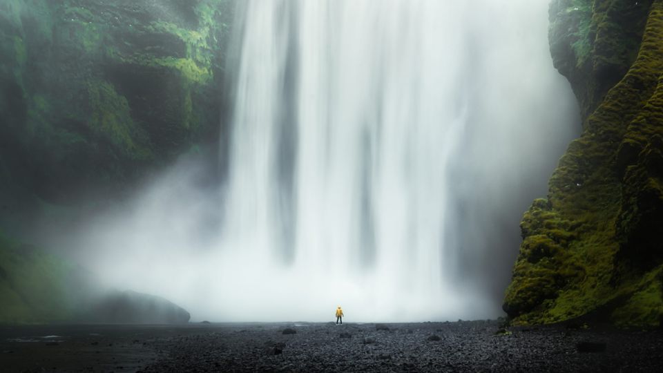 Private South: Glacier Lagoon, Diamond Beach & Waterfalls - Skogafoss Waterfall