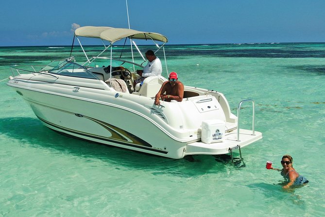 Snorkel & Sandbar on Private Searay Yacht 25ft in Cap Cana Marina ,Punta Cana - Exceptional Guest Ratings