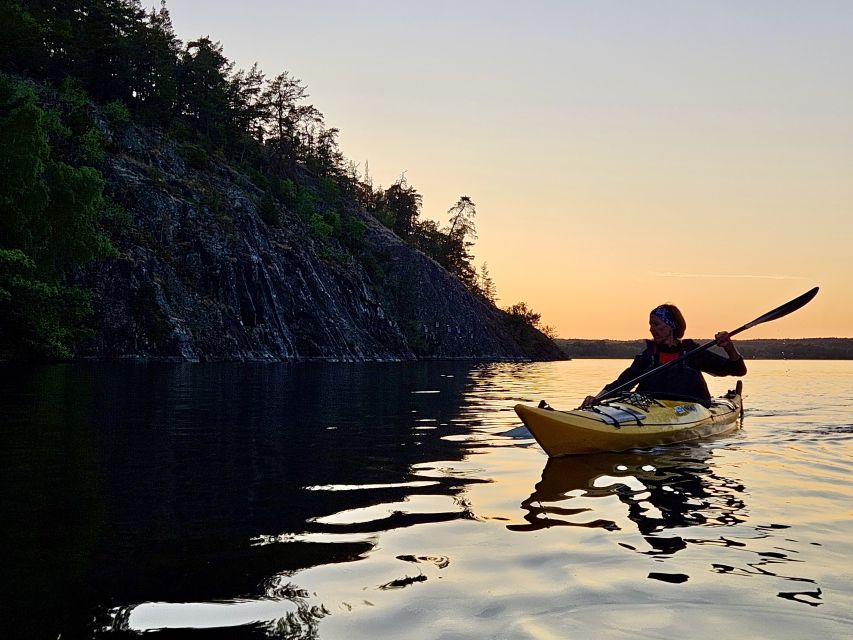 Stockholm: Sunset Kayak Tour on Lake Mälaren With Tea & Cake - Kayaking on Lake Mälaren