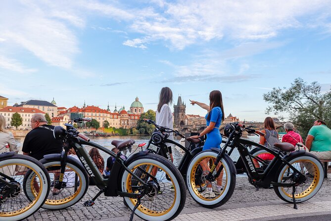 Sunset View & Adventurous Ride Retro E-Bike Group Tour - Training on E-Bike