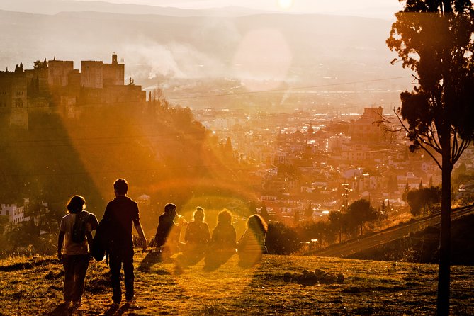 Sunset Walking Tour in Albaicinï¿½ & Sacromonte - Meeting and End Point