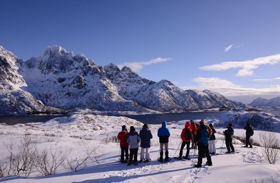 Svolværer: Snowshoe Nature Explorer - Highlights of the Experience